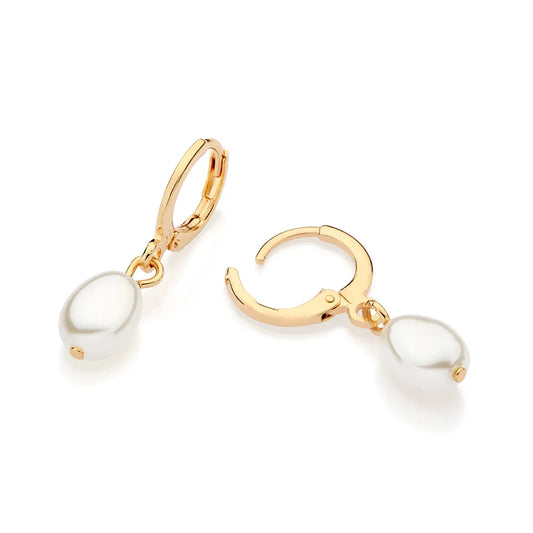 BRINCO ARGOLA BANHADO A OURO 18K COM PÉROLAS BARROCAS