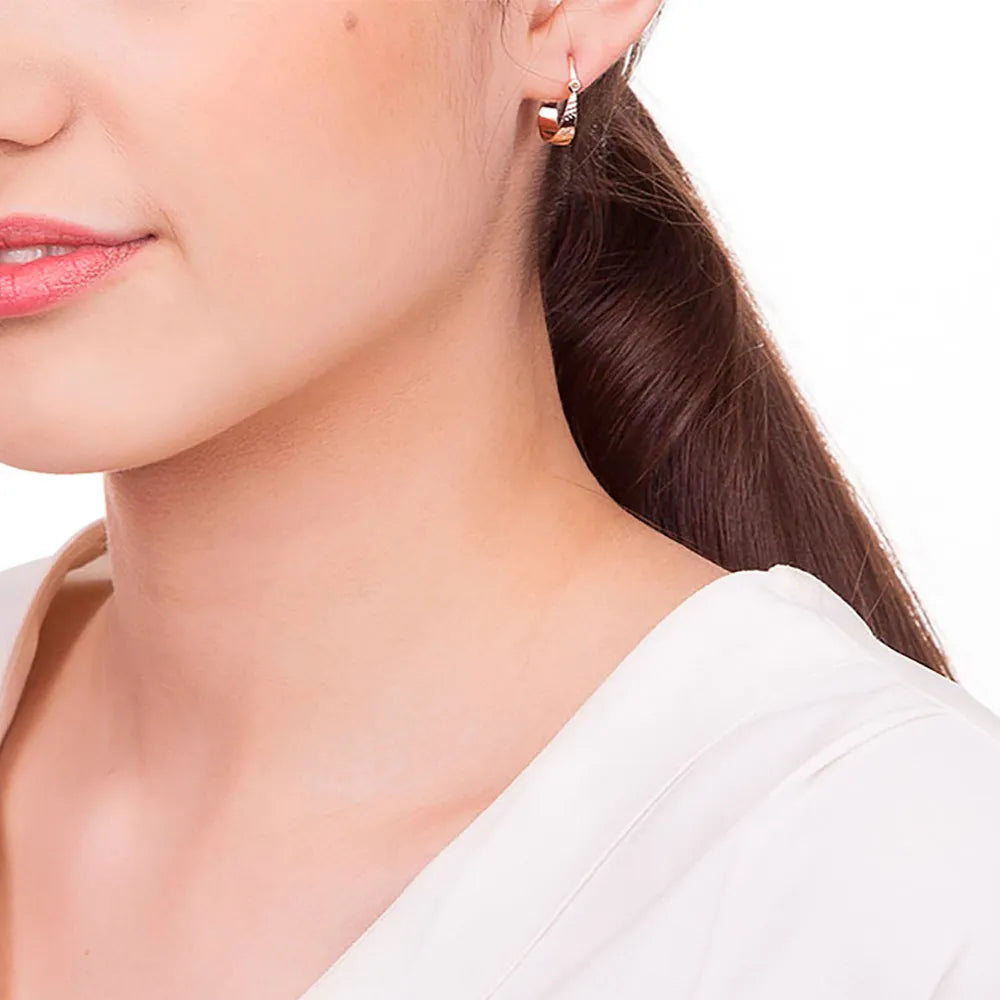 BRINCO ARGOLA INFANITIL BANHADO A OURO 18K