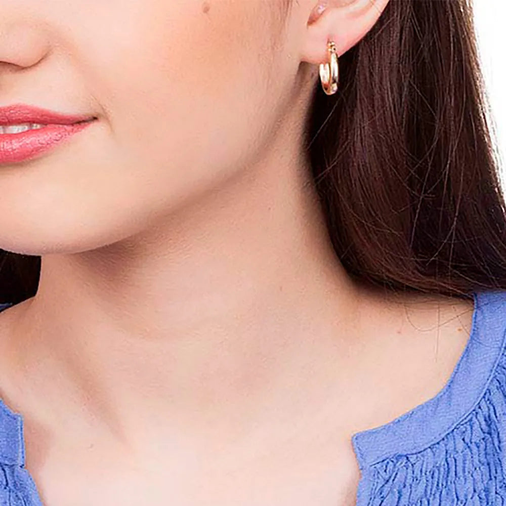 BRINCO ARGOLA OVAL BANHADO A OURO 18K